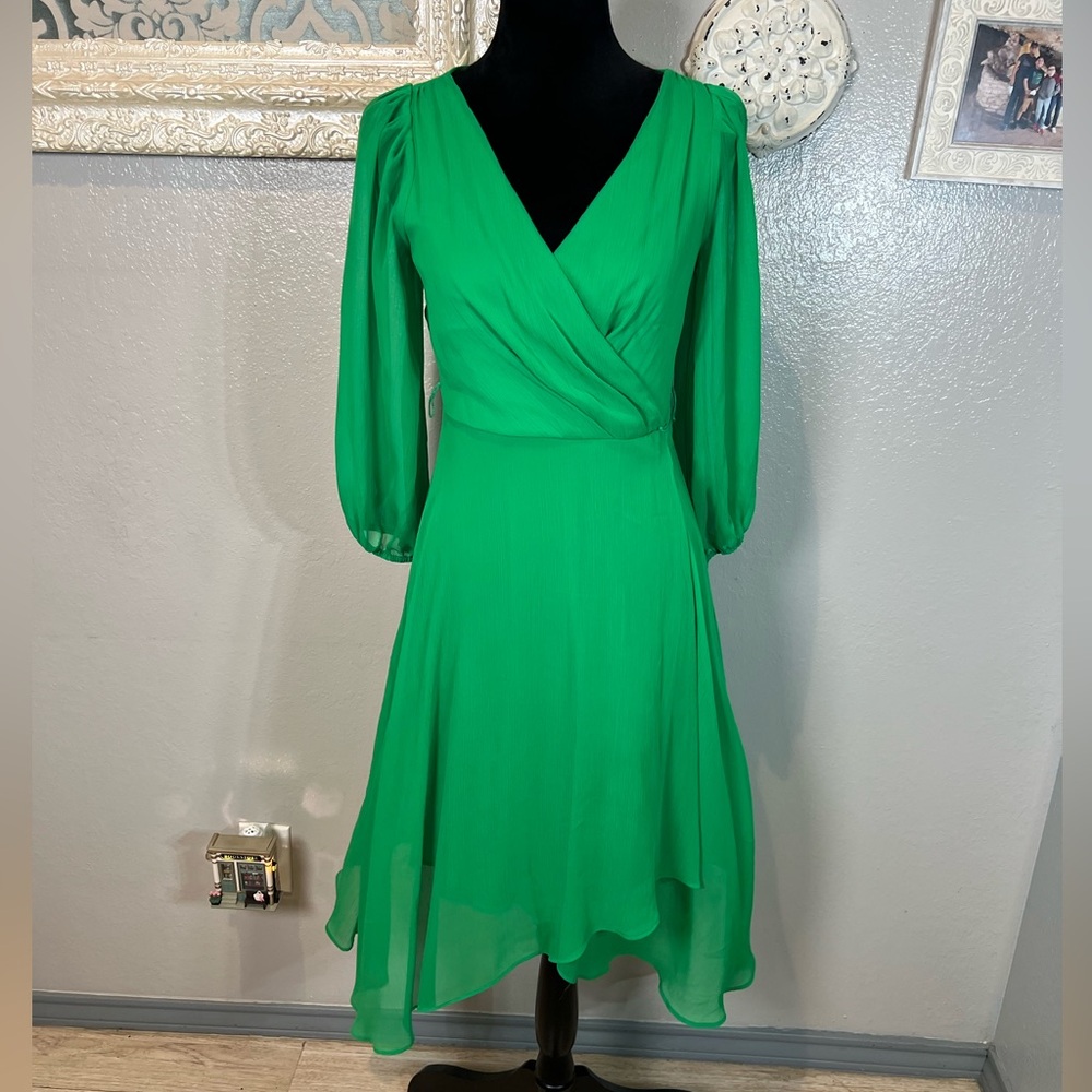 Green V-Neck Long Sleeve Wrap Dress